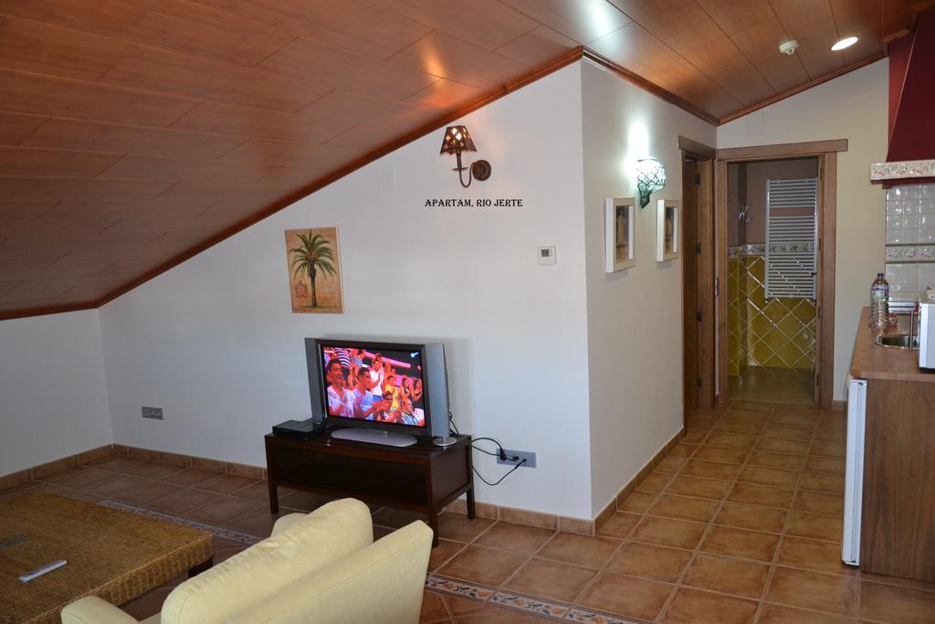 Apartamentos Rurales Natura Torrejon el Rubio Ngoại thất bức ảnh